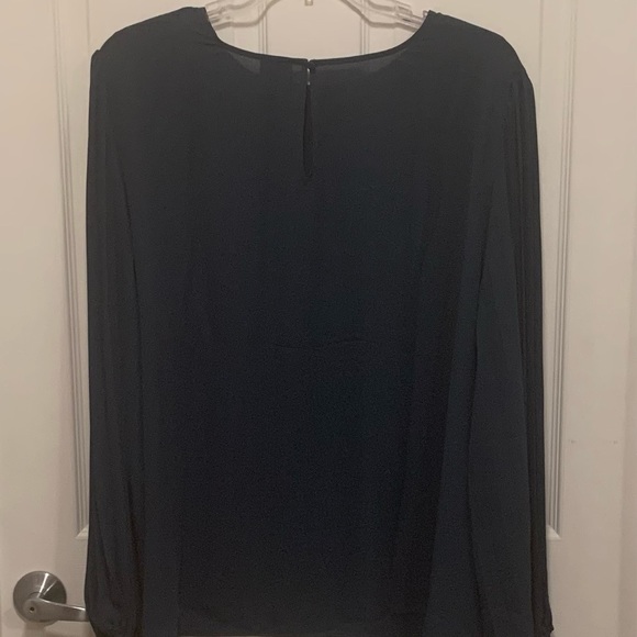 🆕💕 NWOT Worthington Long Sleeve Blouse Emerald Green - Picture 2 of 5